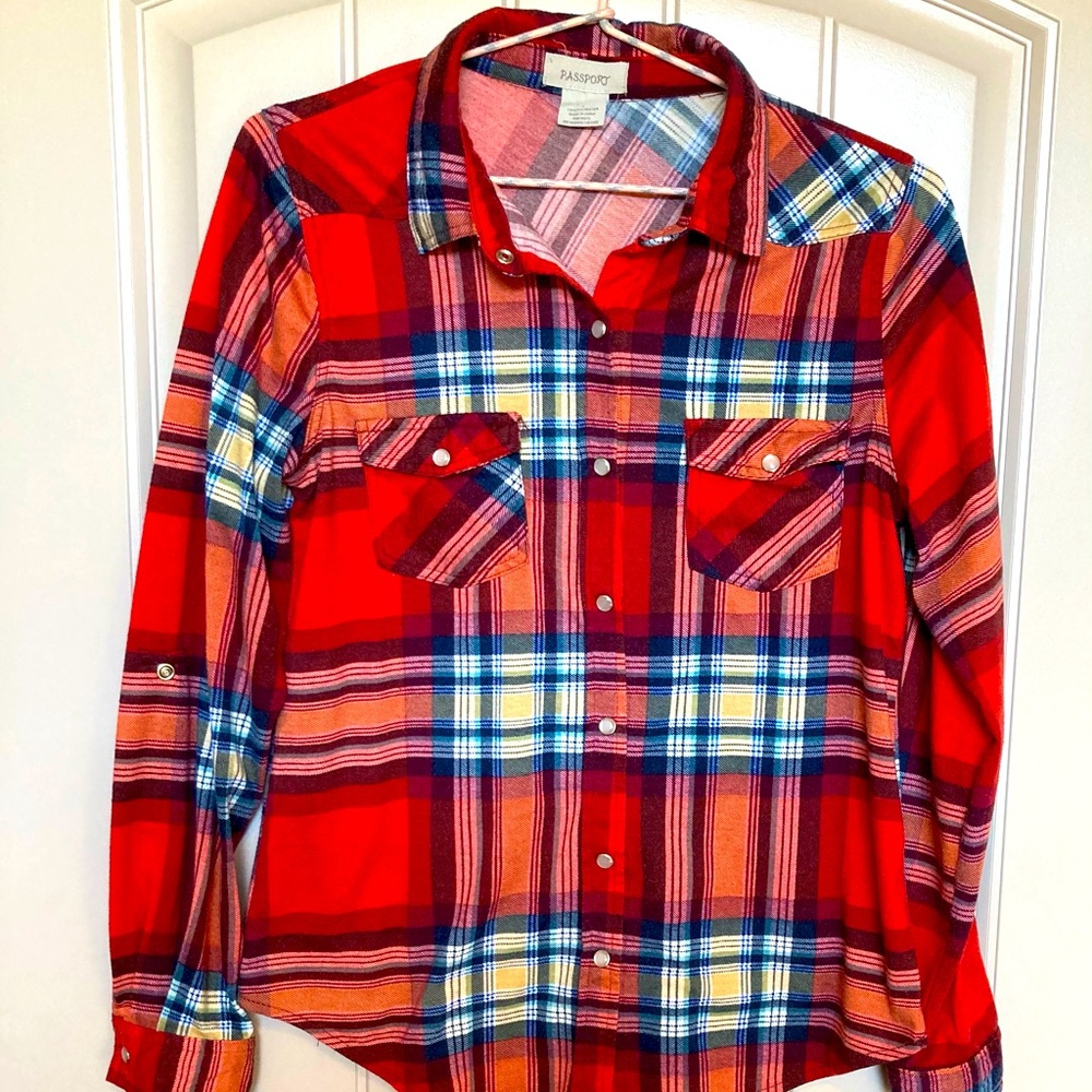 Passport Red Plaid Flannel Size Medium